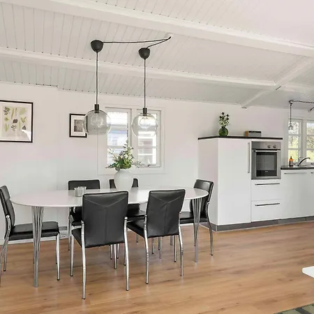 Charming Summerhouse Near Gilleleje And Hornbaek *
