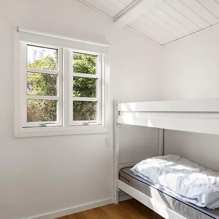 Charming Summerhouse Near And Hornbaek *