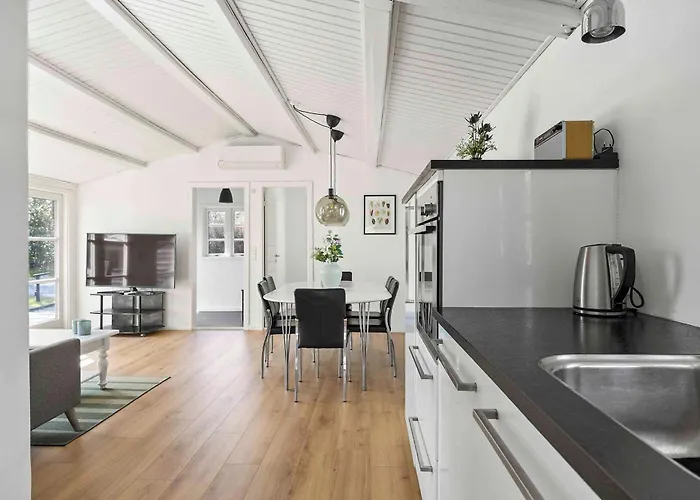 Charming Summerhouse Near Gilleleje And Hornbaek